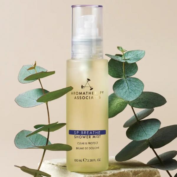 シャワー時間を“スパ気分”へ。アロマセラピー アソシエイツの「ブリーズ シャワー スチームミスト」が新登場