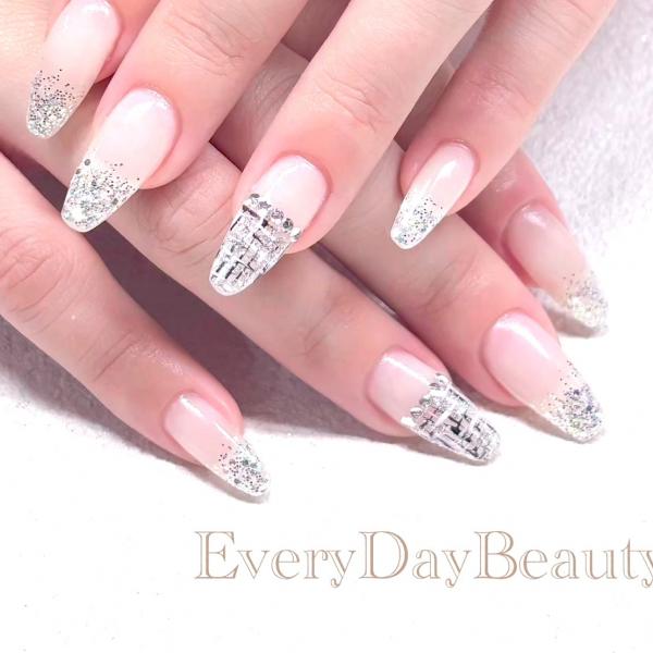 初夏ネイル♡　6月8日（日）無料ネイルモデル募集☆　10時、13時、15時、18時 20時開始　の5枠