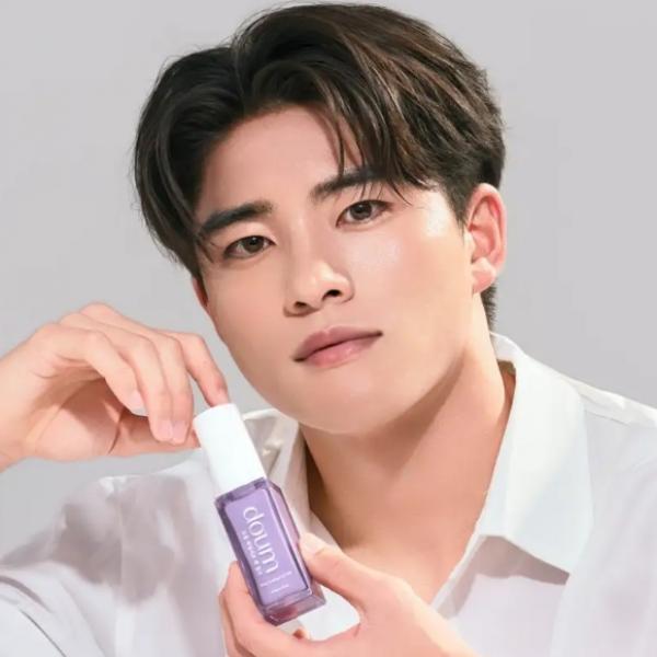 doum（ドウム）のスキンケアラインが完成。新作化粧水と乳液の発売にあわせて、櫻井風我さんをビジュアルモデルに起用