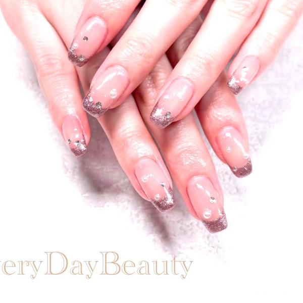 初夏ネイル♡　6月8日（日）無料ネイルモデル募集☆　10時、13時、15時、18時 20時開始　の5枠