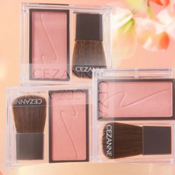 チーク人気No.1のCEZANNEから新色登場。チークブラッシュの多幸感コーラルとセラムクッションファンデーションの明るめ新色に注目