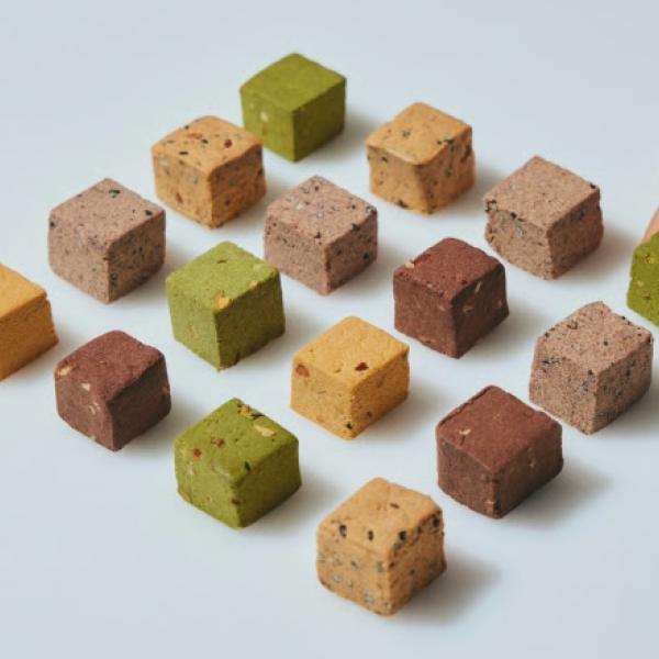 女性社員の声から生まれた食品ブランド「Dear me」。非加熱製造の"たんぱくキューブ"が1月20日発売