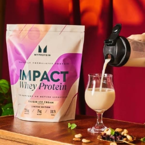 【マイプロテイン】大人のご褒美フレーバーが登場♡レーズンアイス&梅ソーダで、トレーニング後もおしゃれに