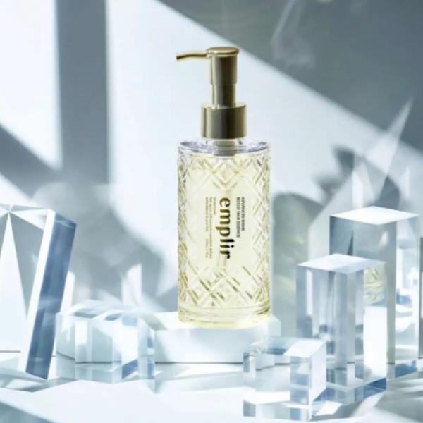 emplirの新作「シャインブースト ヘアエッセンス」が登場☆彡トリートメント前のひと手間で、ツヤ感を引き立てる新習慣に注目♡