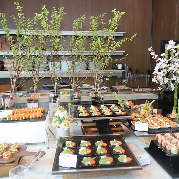  【東京】コンラッド東京♡平日限定、北陸の食材を使用した「シェフズ・トリート　春のランチビュッフェ」を開催