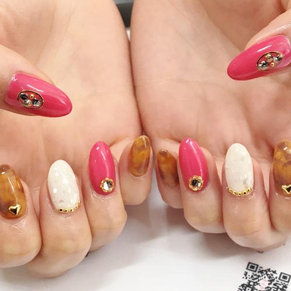 10月8日（日）無料ネイルモデル募集☆　13時、15時、18時 開始　の3枠