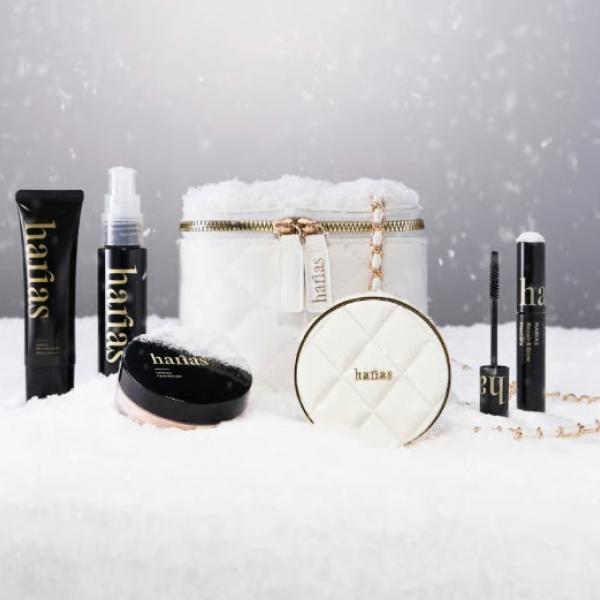 【11月19日発売】累計100万個突破の「HARIAS薬用クッションファンデーション」が冬限定ホワイトで登場♡ホリデーコフレ2025先行予約開始◎