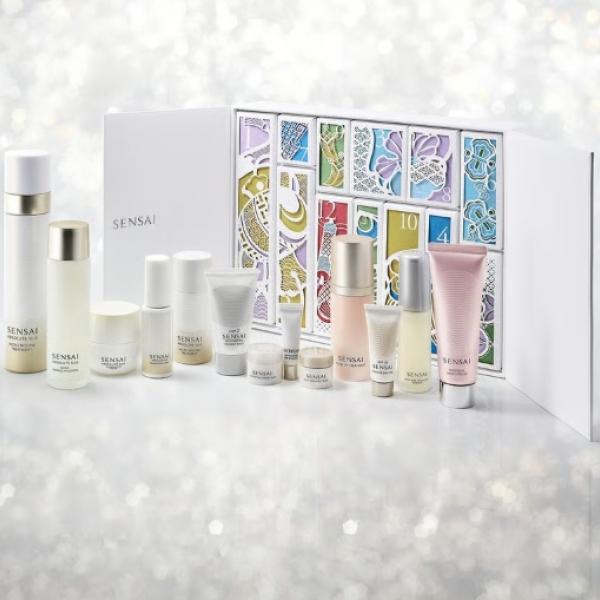 【SENSAI】一年を艶やかに締めくくる♪縁起を担いだ「宝づくし」デザインのホリデーギフト2025が登場