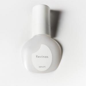 【乾燥注意報】冬の空気中水分量は夏の1/6以下に◎Revinasが美容液の70%を占める水をコメ発酵液に置き換えた「水ゼロ処方」で砂漠肌に挑む