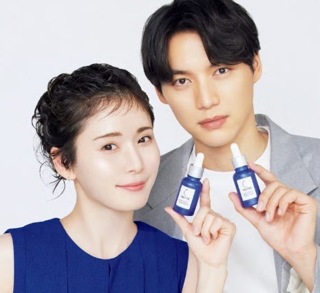 福士蒼汰×松岡茉優が語る!「もはや相棒」な角質美容水「タカミスキンピール」の魅力