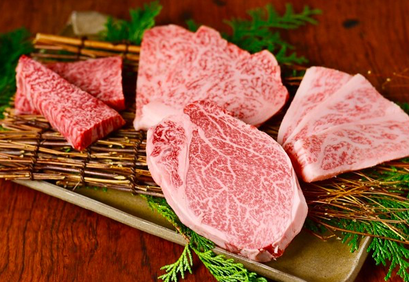 【神戸/三宮】こだわりぬかれた黒毛和牛の焼肉やホルモンならここがおすすめ〜焼肉和どんどん   