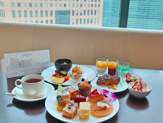 【東京】コンラッド東京「ハワイアンスイーツビュッフェ」ハワイ定番のマラサダやスーパーフードを使った濃厚ココナッツケーキ 