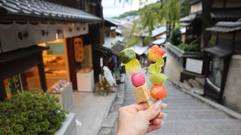 【京都】「伊藤軒/SOU・SOU」京都・清水にオープン、“テキスタイルがお菓子に”数字モチーフの和スイーツ