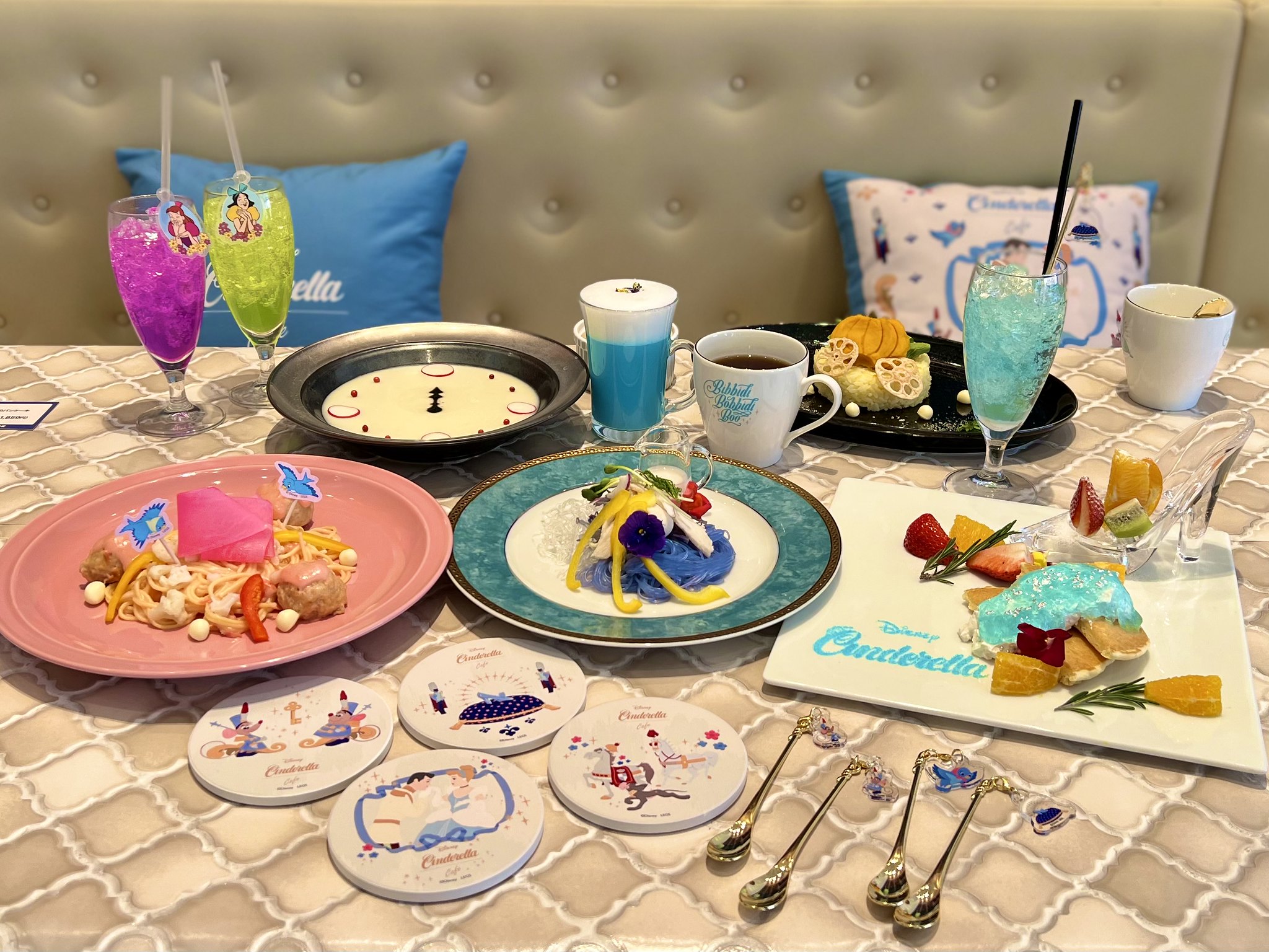 【NEWS】ディズニー映画『シンデレラ』の限定カフェが東京・大阪・名古屋に♡ガラスの靴のパンケーキなど