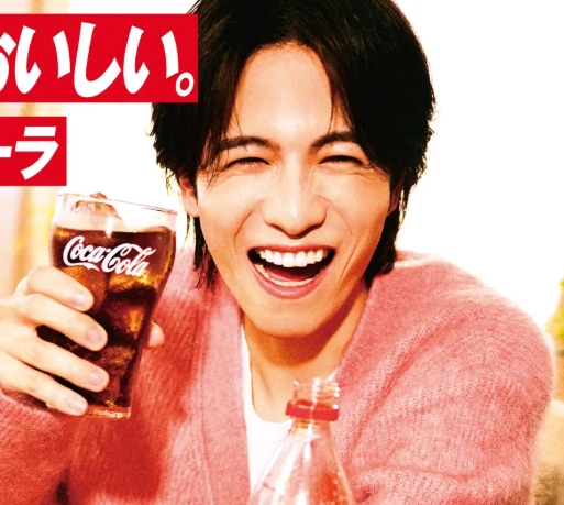 【コカ・コーラ×カラアゲ】志尊淳さん出演CM放映!オリジナルトリ皿がもらえるキャンペーン開始