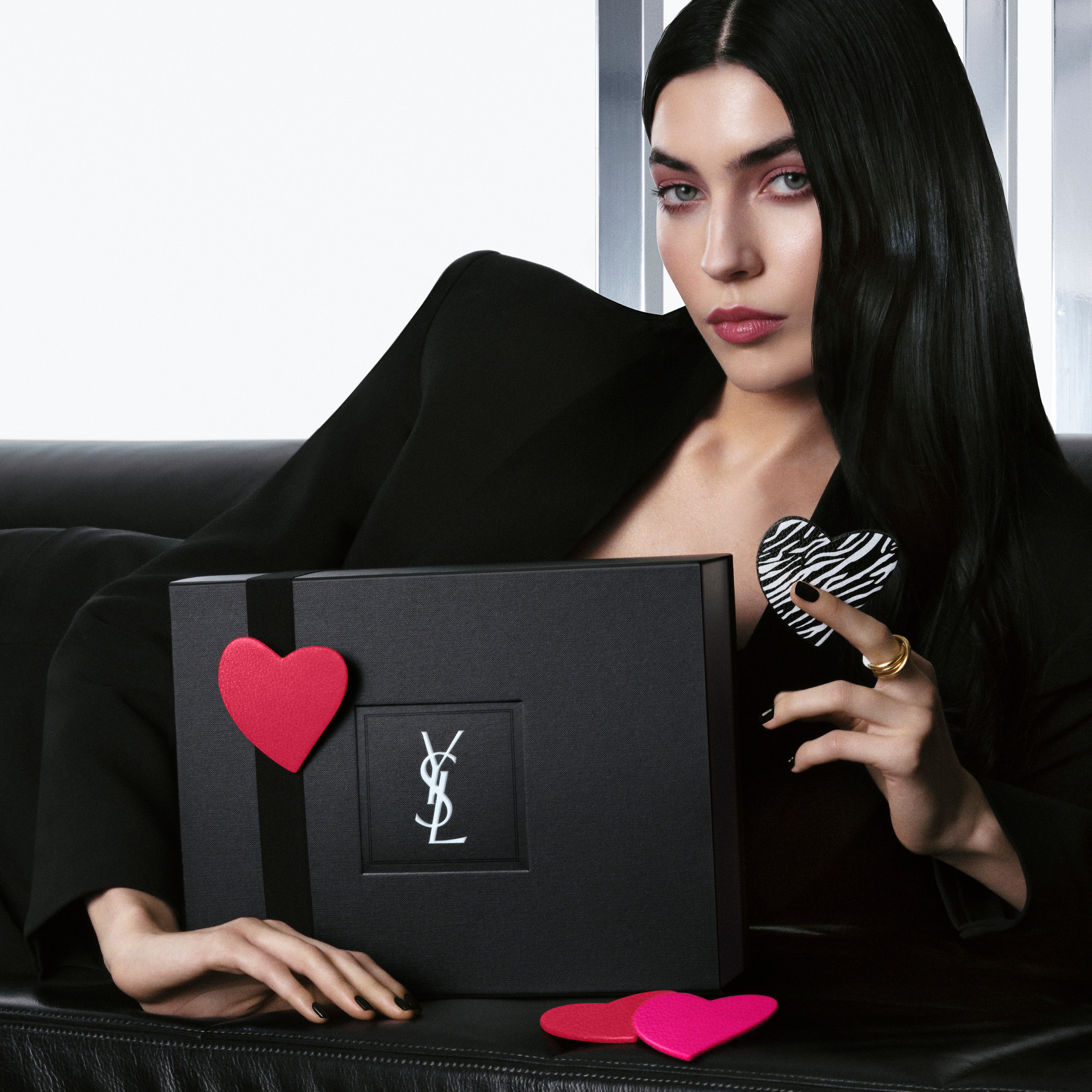 YSL BEAUTYのギフトパッチが6月3日スタート、限定2色は表参道だけ