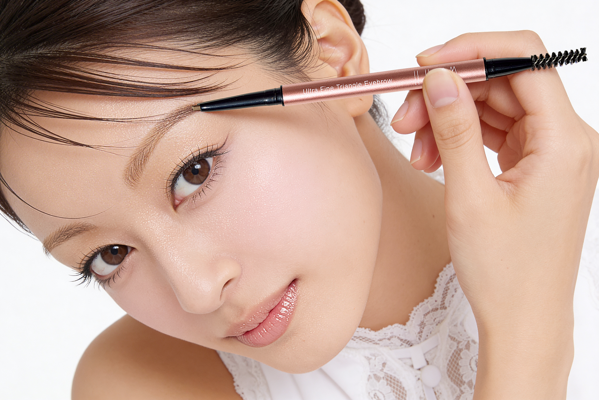 林由香里プロデュースの抜け感眉カラーが登場。ILMアイブロウ新色2色