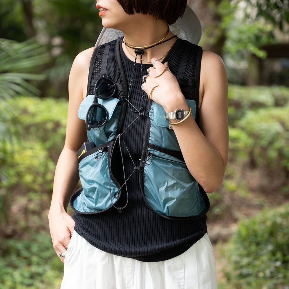 着るバックパック『HUMMING PACK VEST』フェスや夏レジャーの新定番に