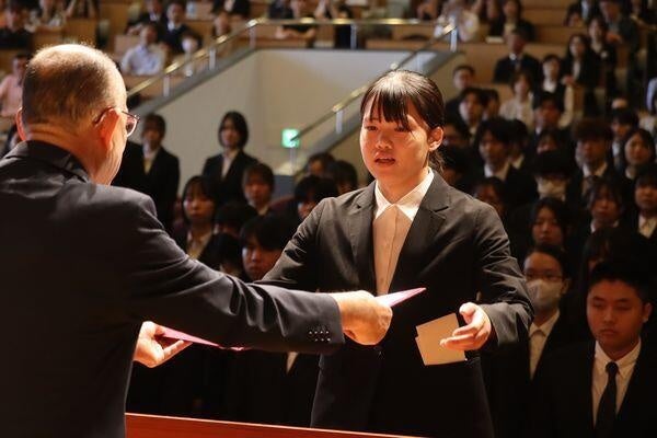 210人の努力が実った日——福岡大学特待生表彰式レポート