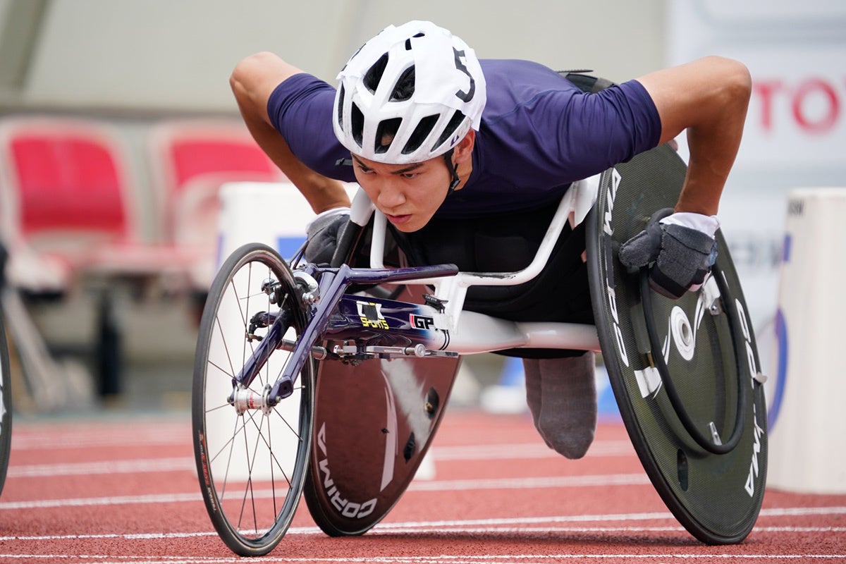 優勝で証明した「底力」——車いすアスリート山本拓海選手と、彼を支えるストリートブランドの話