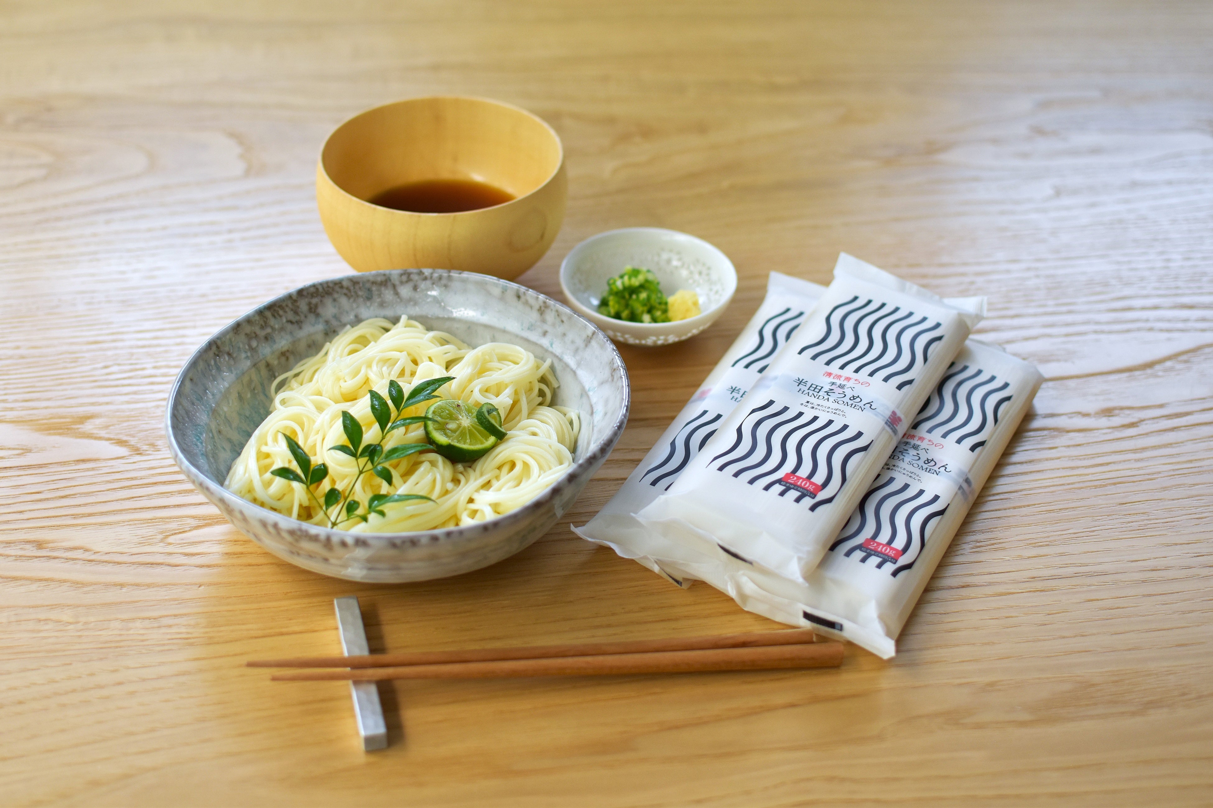 京都で出会う徳島の夏味。半田素麺と生薬の贅沢な一皿