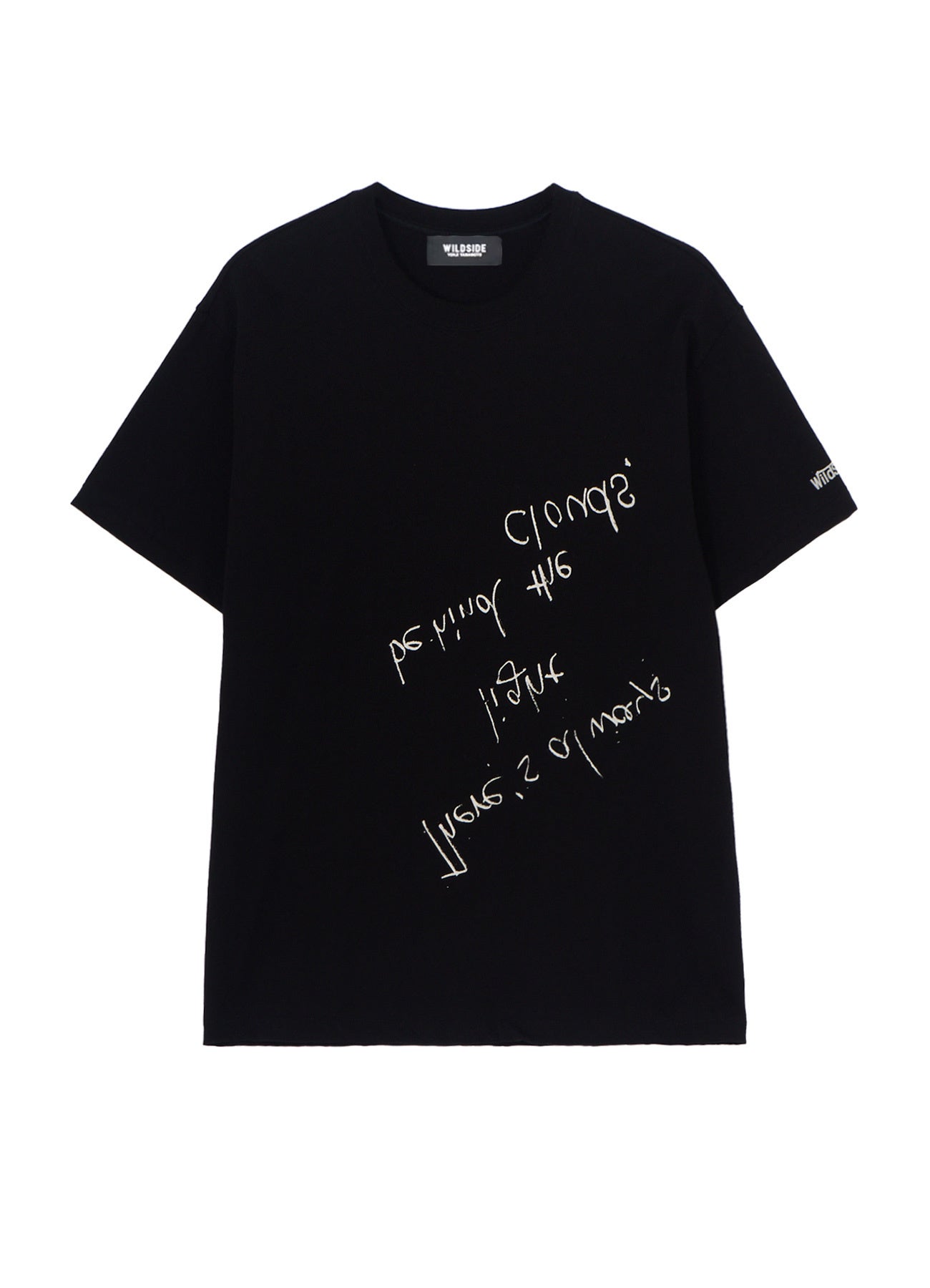 黒×白のシンプルTシャツに、心が満たされる。