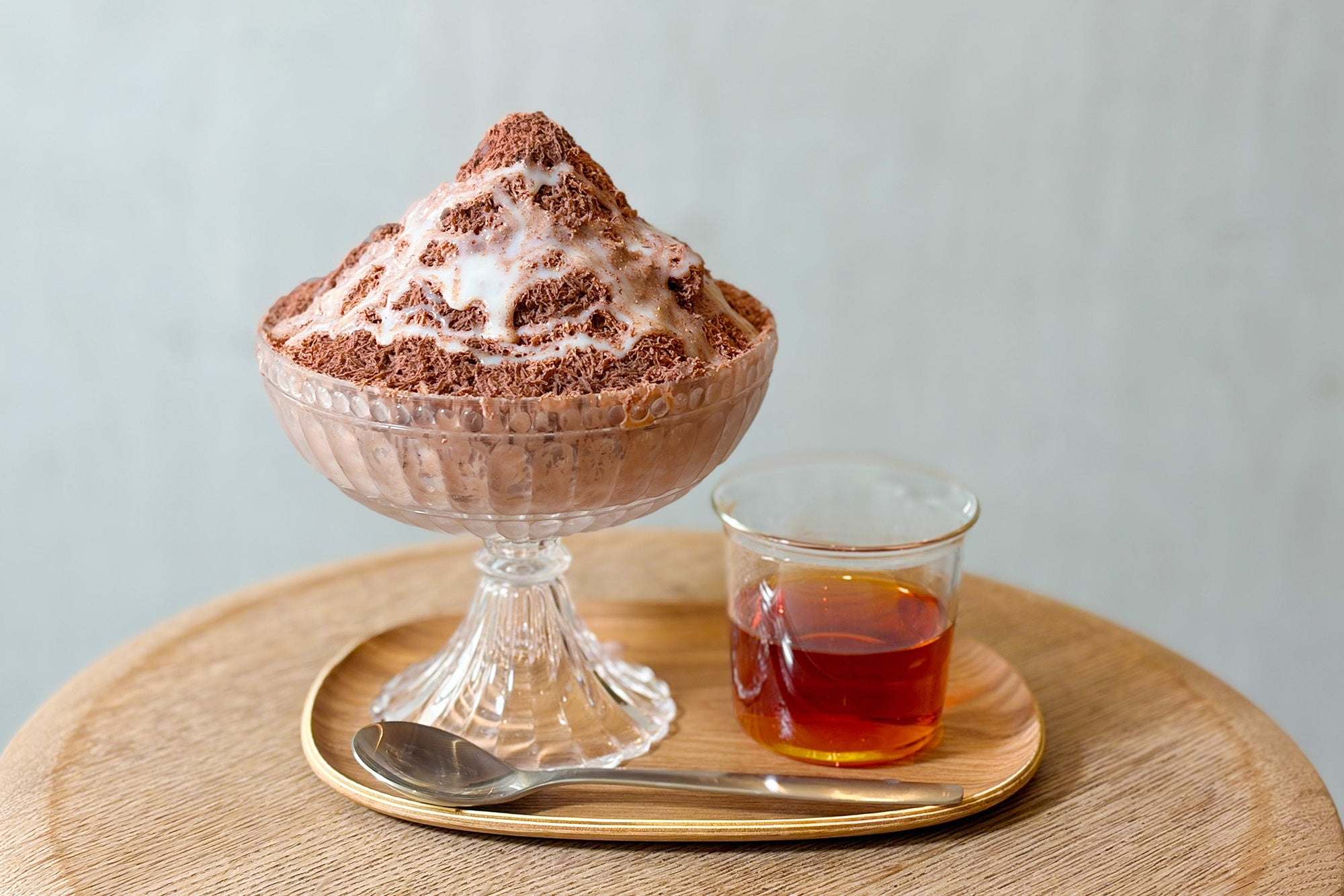 氷そのものがチョコレート。大人のためのかき氷が叶える夏の体験