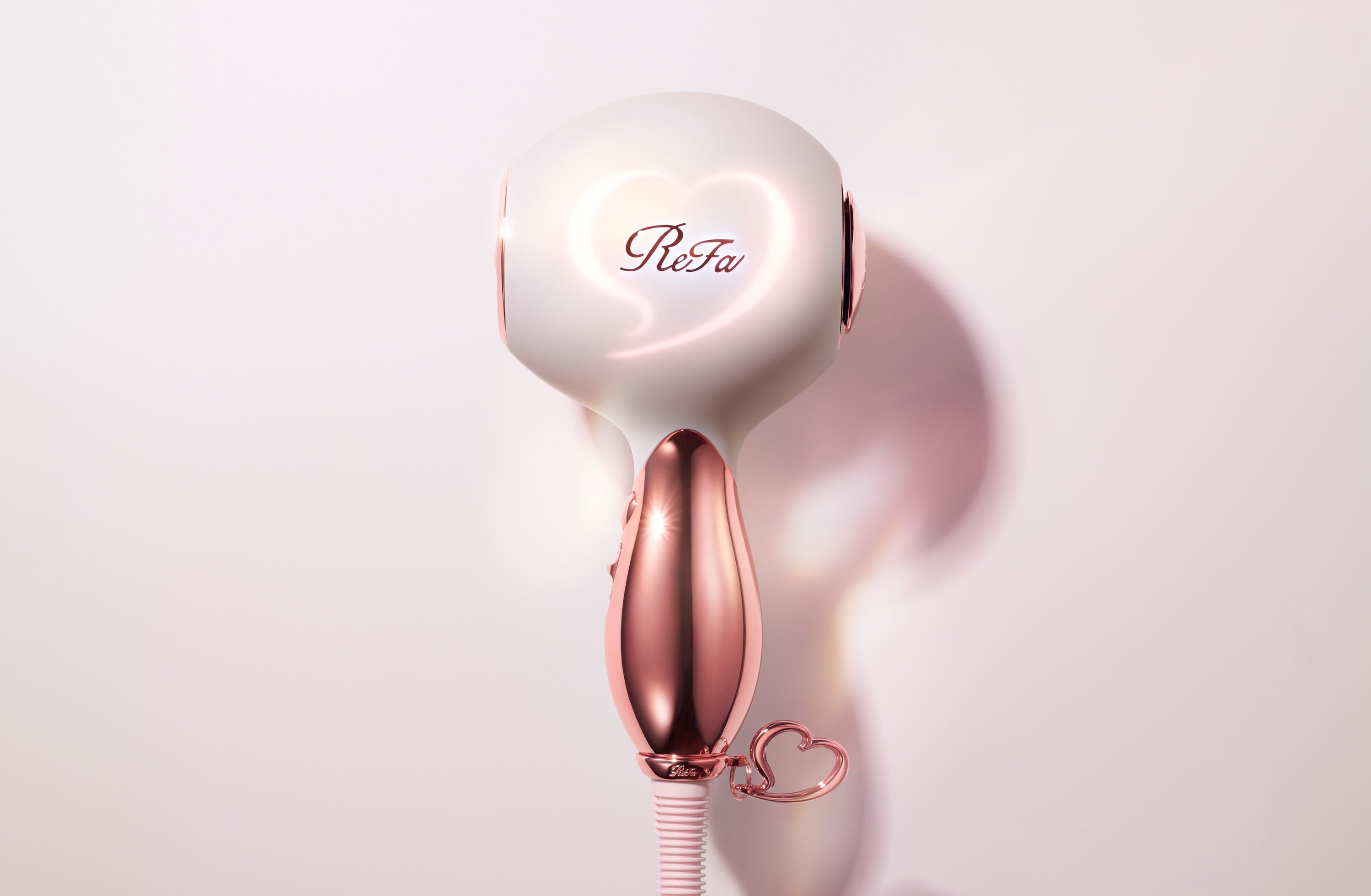毎日のドライヤー時間が変わる？ReFaの新作「HEART DRYER Aira」
