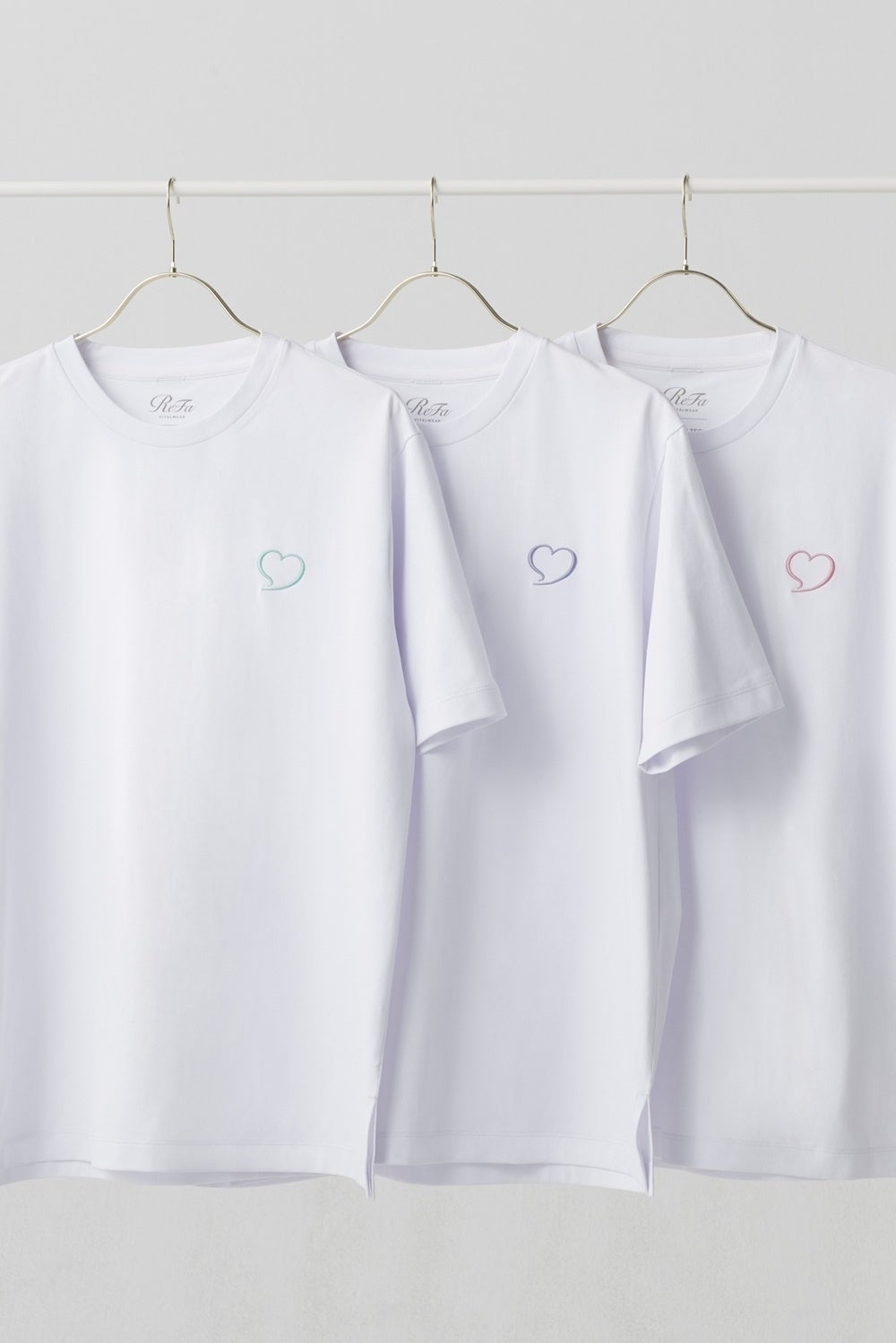着るだけで整う夏のご褒美Tシャツ、ReFa VITALWEARに新色3色