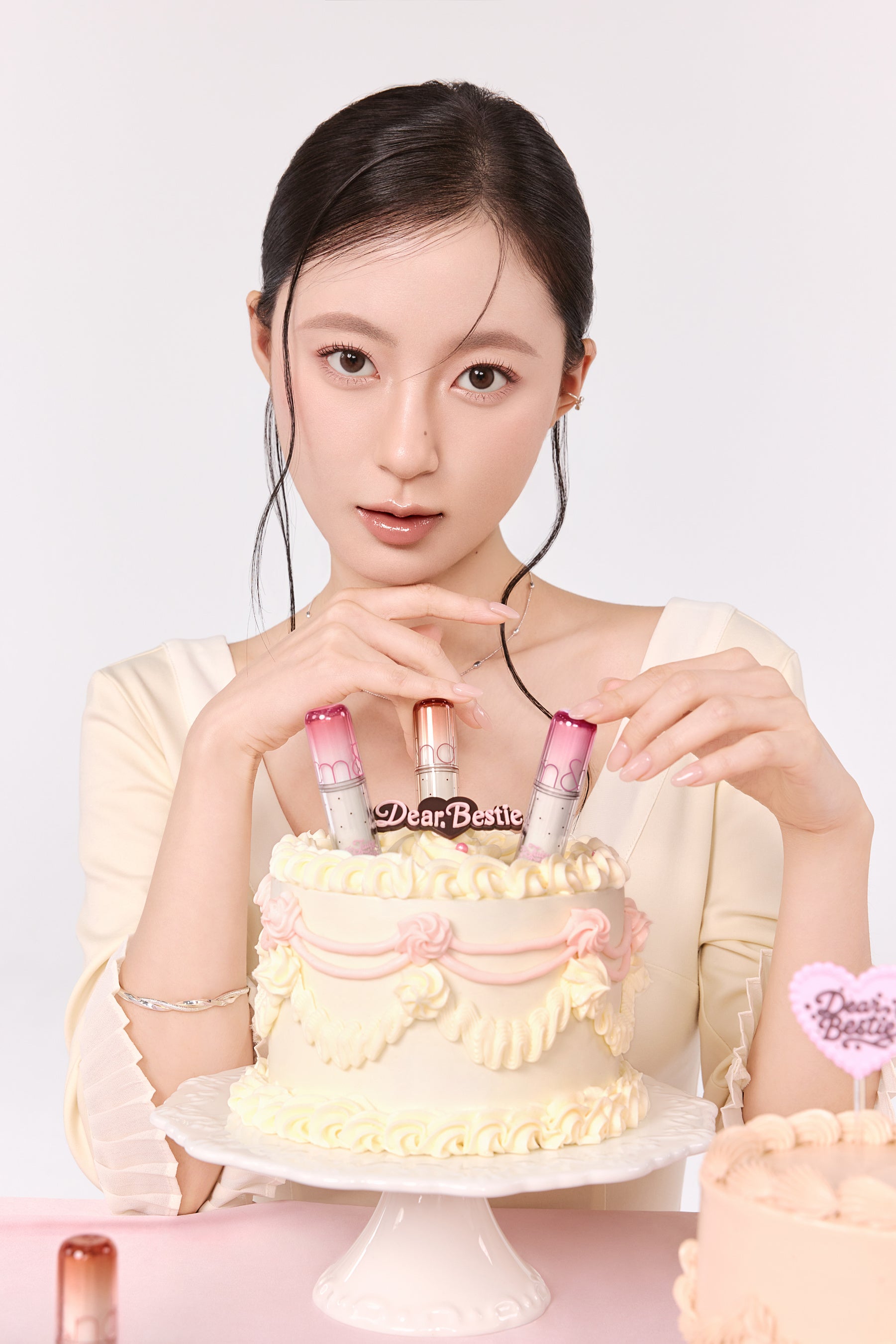 rom&nd、10周年記念POP-UPを東急プラザ表参道「オモカド」で開催