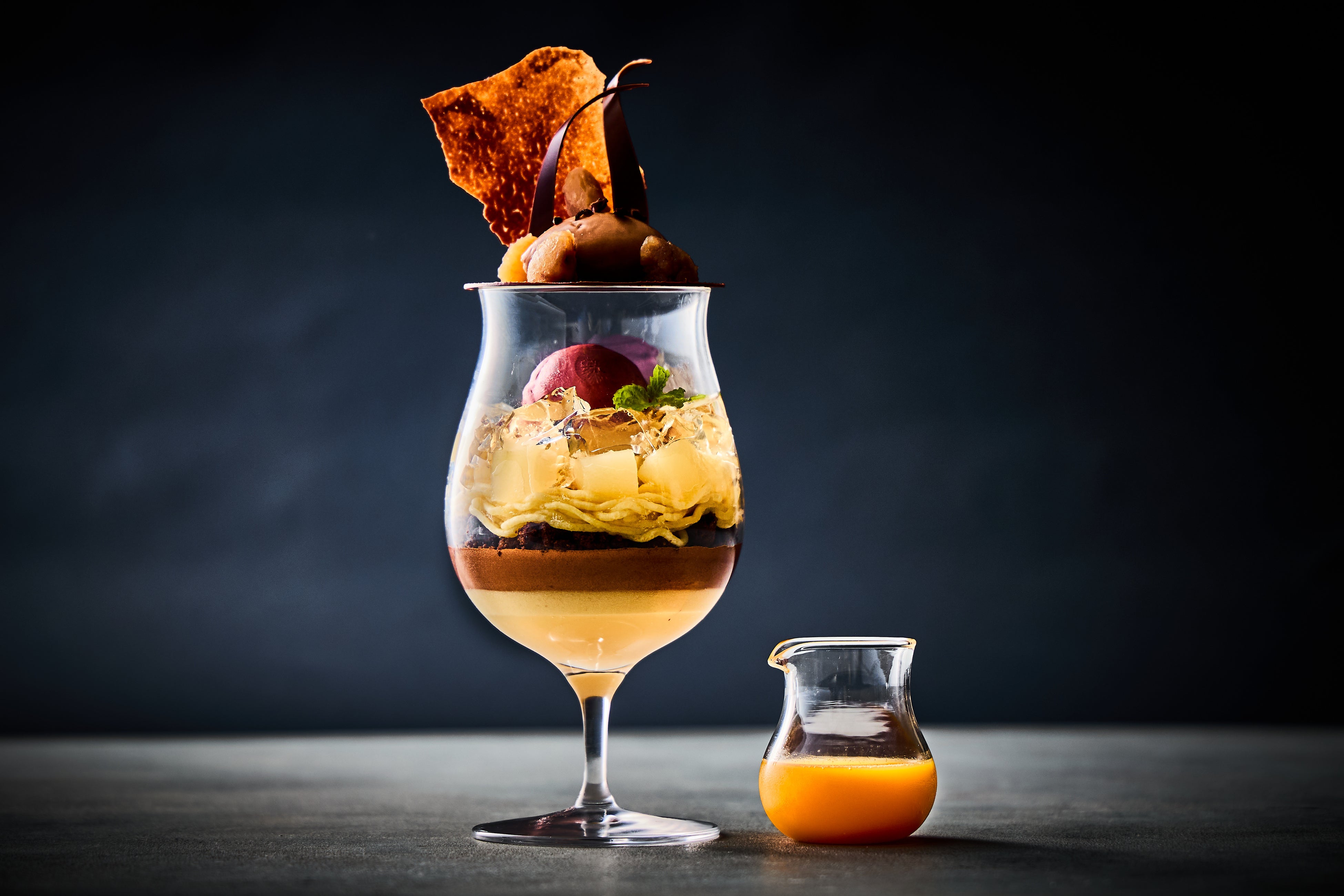 ホテルメトロポリタンの「Seasonal Parfait」。マロンとチョコレートのパフェ