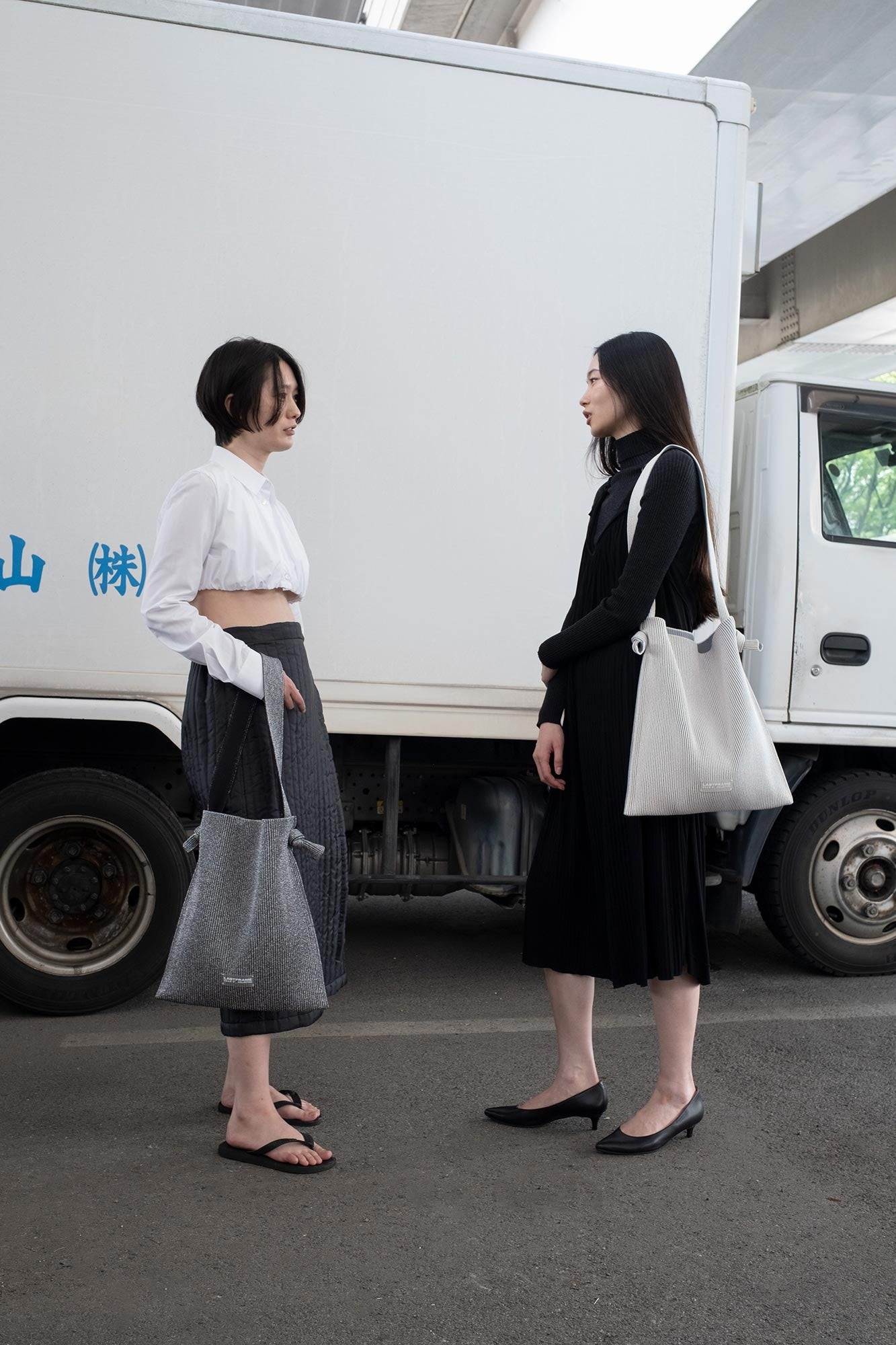 MUSUBI TOTE METALLIC