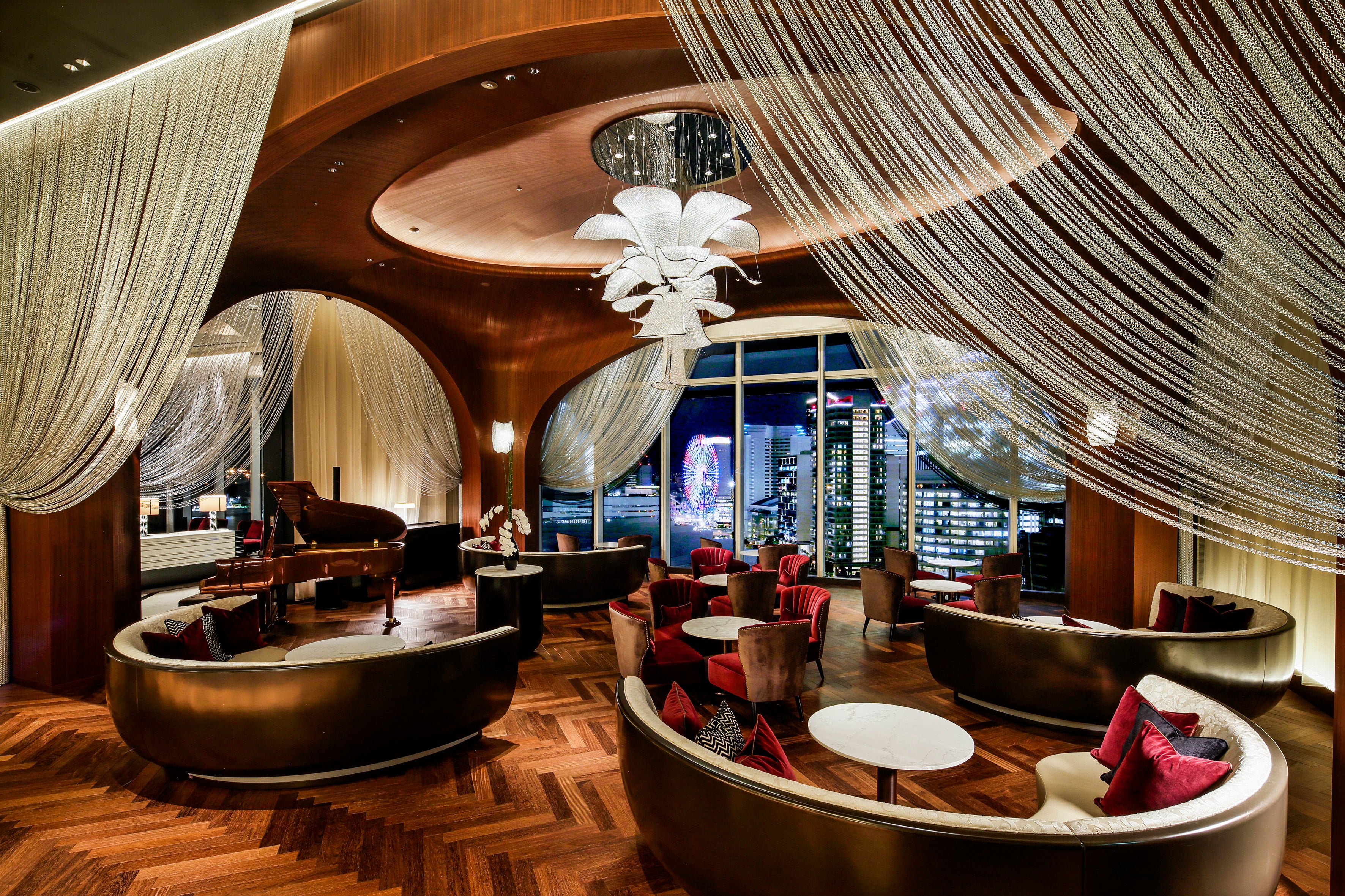 THE KAHALA Lounge