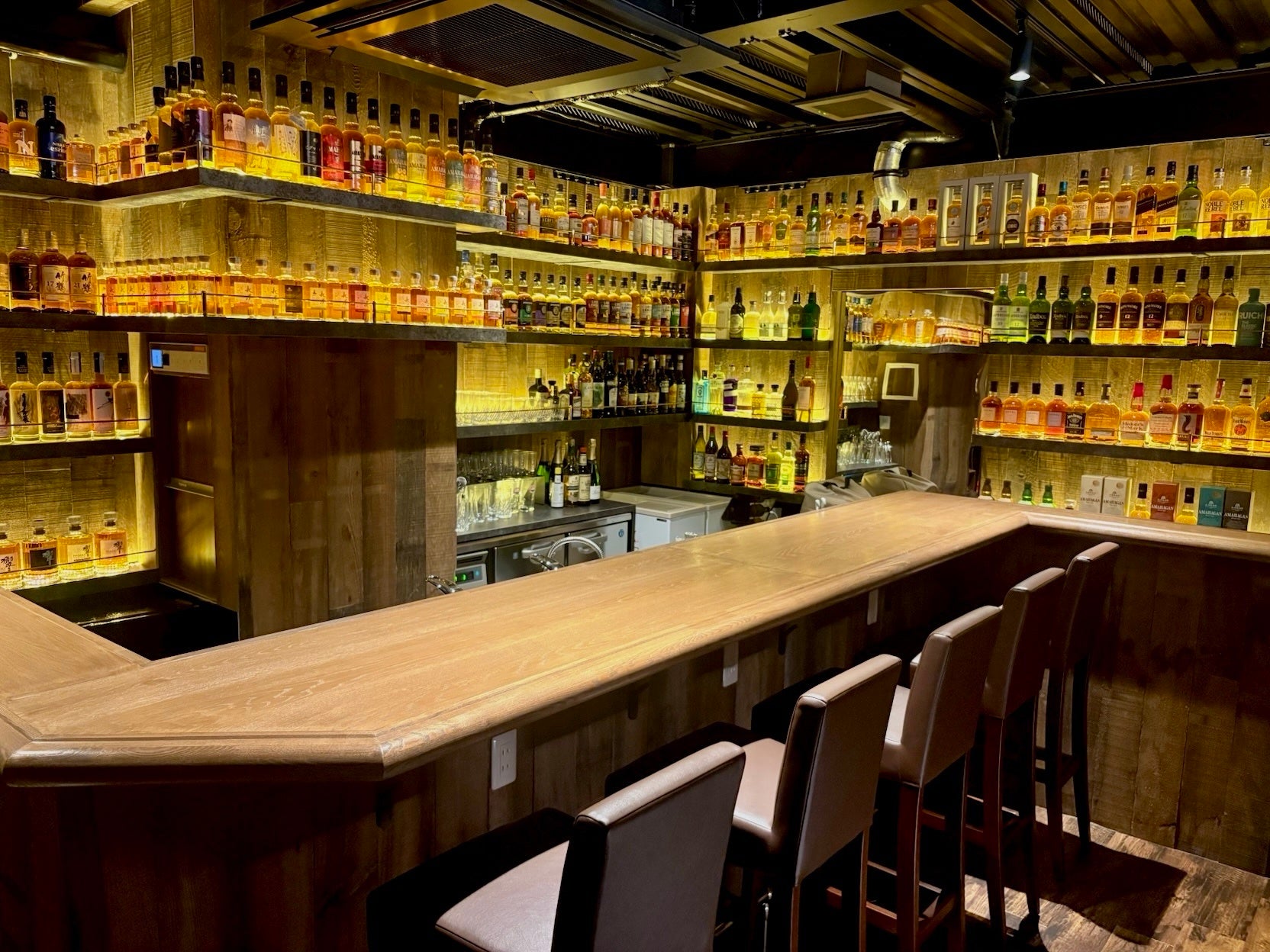 四条烏丸の隠れ家バー「WHISKY LAB. SHIJO KARASUMA」が誕生