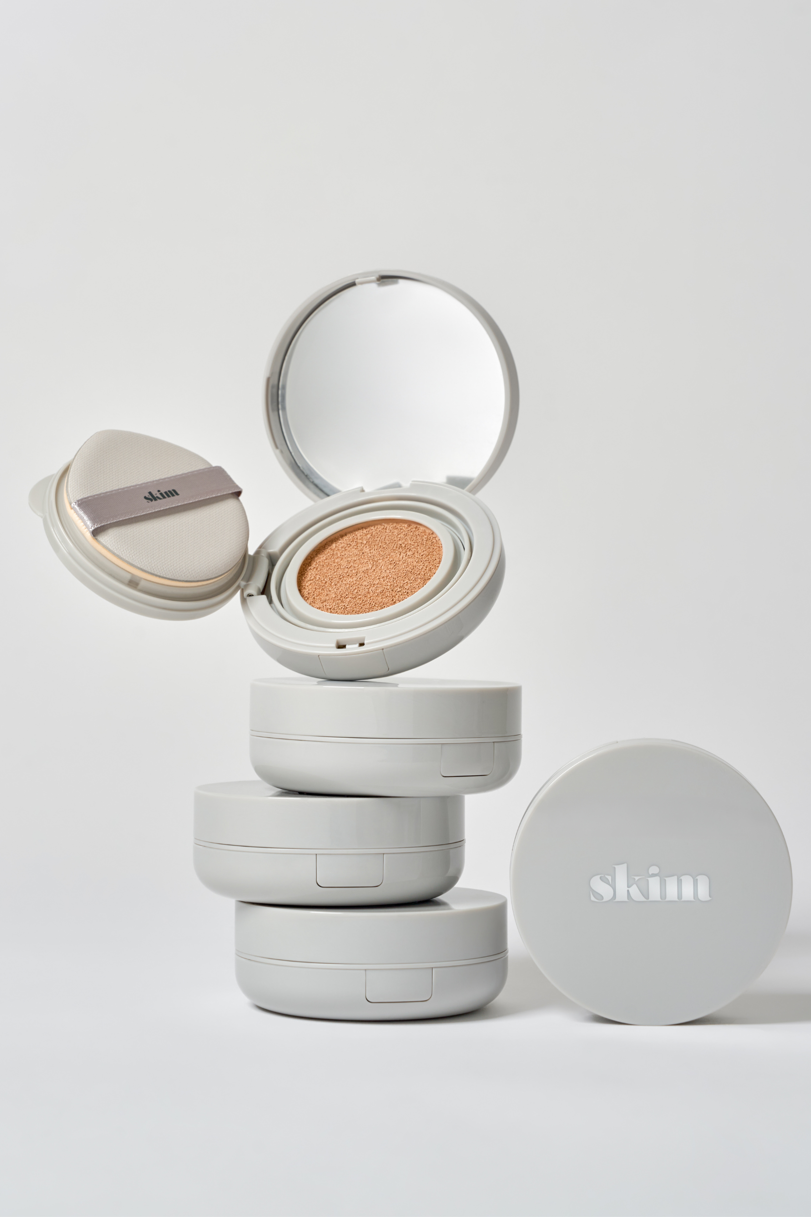 skim「ルポ ハイカバークッションファンデーション」、隠すのに厚塗りしない