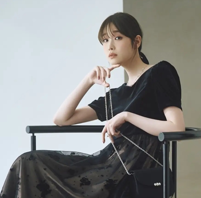 AIMER秋冬コレクションに髙橋ひかるさん起用！"Precious Moments"で魅せる特別な日のドレススタイル◎