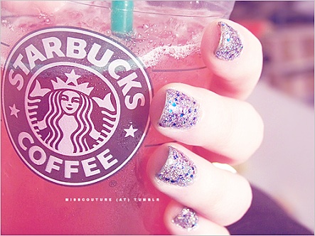 STARBUCKSでスマートにカスタムメニューを注文できるアプリ♡