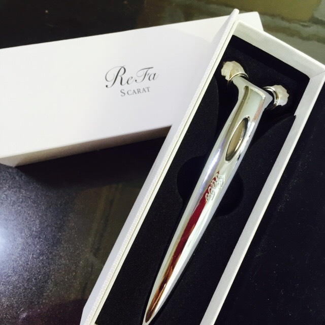 応募案件の　美顔ローラー　リファsカラット(CARAT)　が届きました！